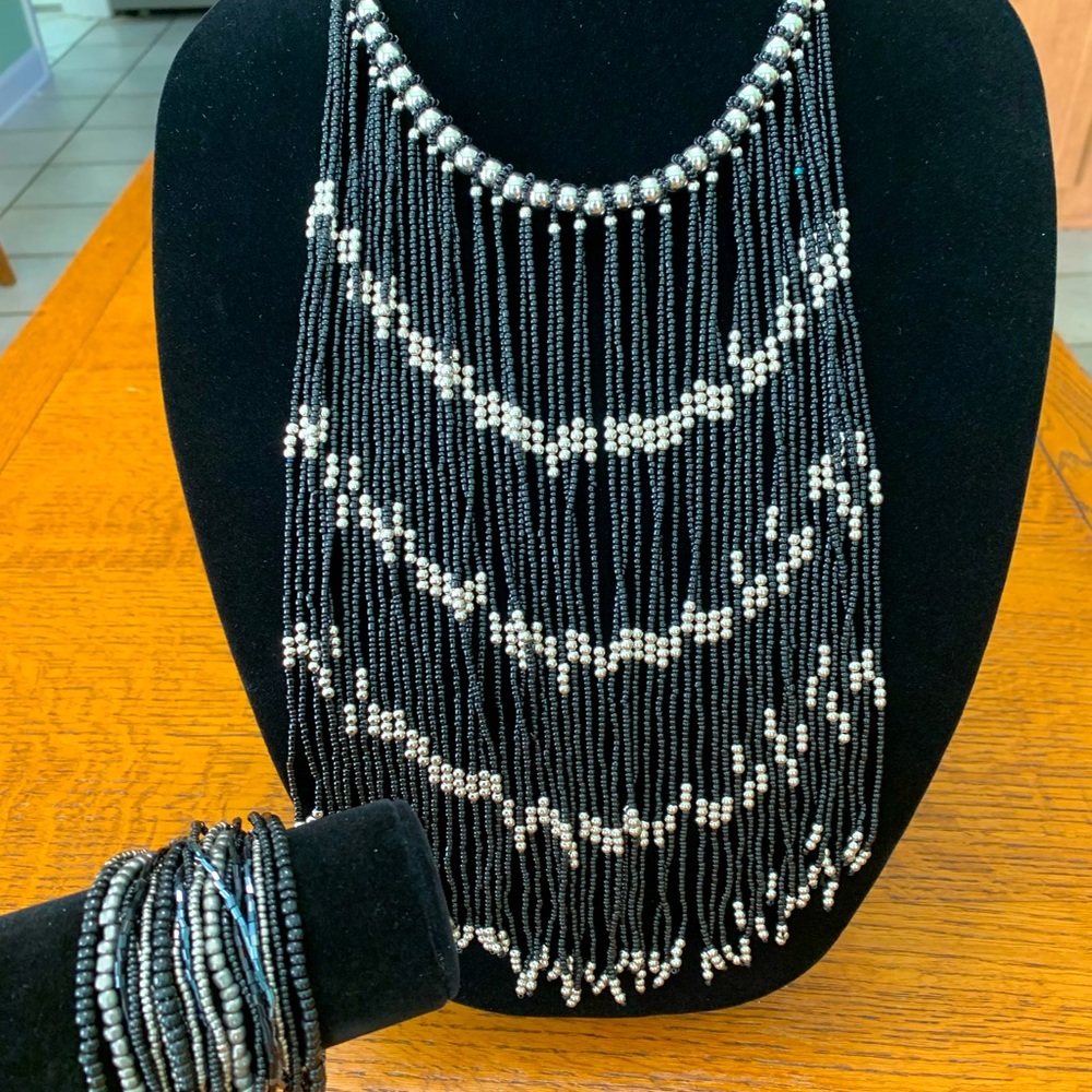 (NWOT) Handmade Hawaiian Designed Bracelet & Necklace Set